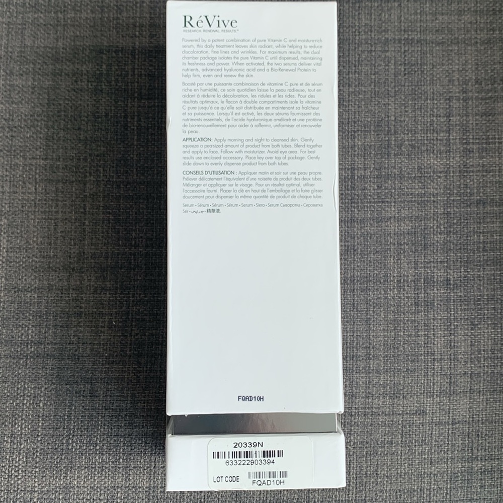 RéVive Clarté Vitamin C Brightening Facial Antioxidant Serum NWT - Picture 6 of 9